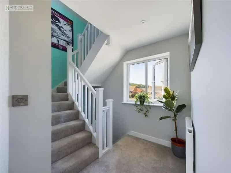 4 bed house for sale