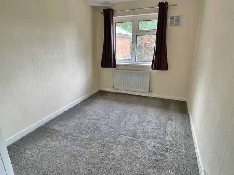 3 Bedroom End of Terrace House to Rent