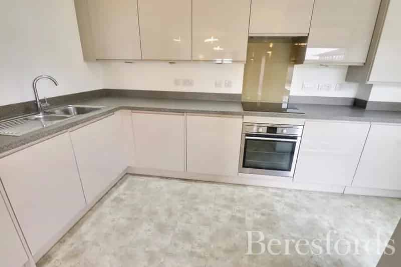 1 Bedroom Apartment for Sale Chelmsford - Modern, Spacious, City Centre