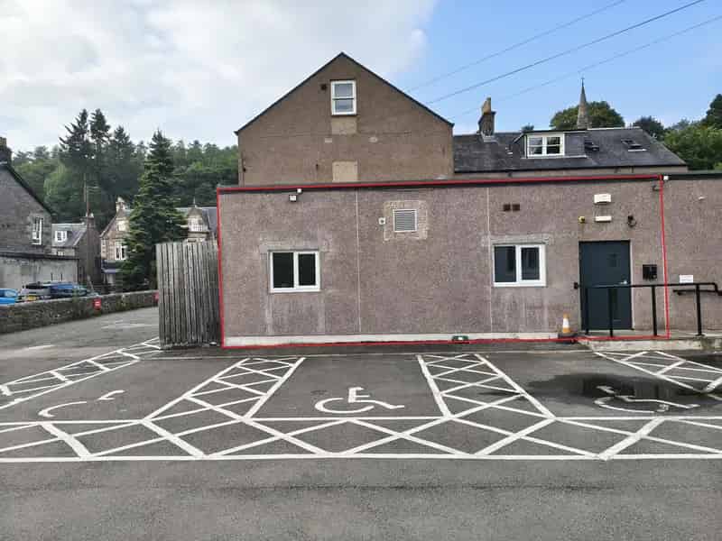 1215ft² Office Studio to Lease Bridge of Allan