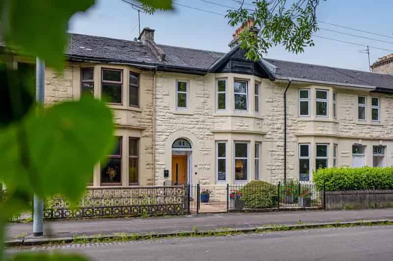 3 Bedroom Terraced House for Sale Byres Road Glasgow