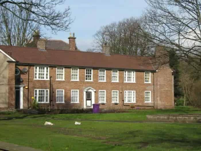 1 Bed Flat Aigburth Centre UNFURNISHED Gas Central Heating Double Glazing Pets Allowed
