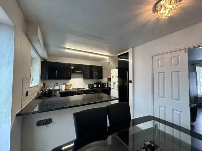 3 bed house for sale