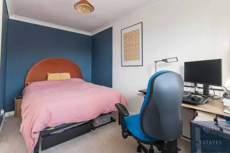 1 Bedroom End of Terrace House for Sale
