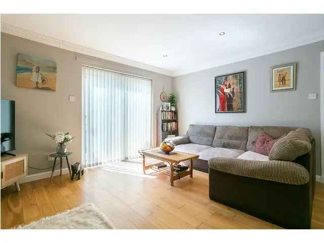 2 Bedroom Bungalow for Sale in Portobello