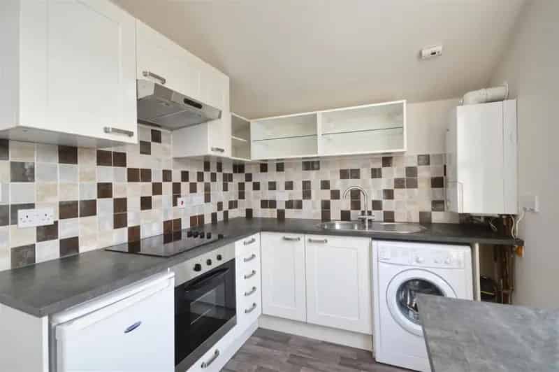 2 Bedroom Flat for Sale - First-Time Buyers & Investors