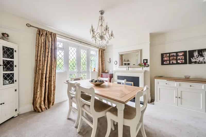 4 Bedroom Semi-Detached House Worcester Park