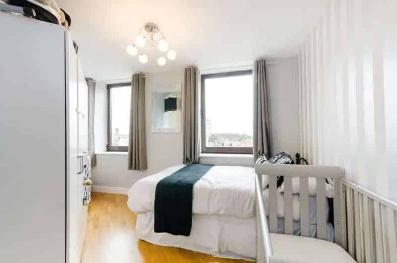 2 Bed Flat for Sale near Sutton Station