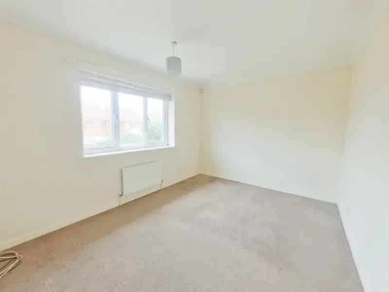 2 Bed House for Sale Near Schools No Onward Chain