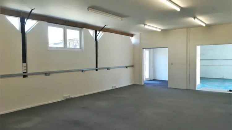 Industrial For Rent in Maidenhead, England