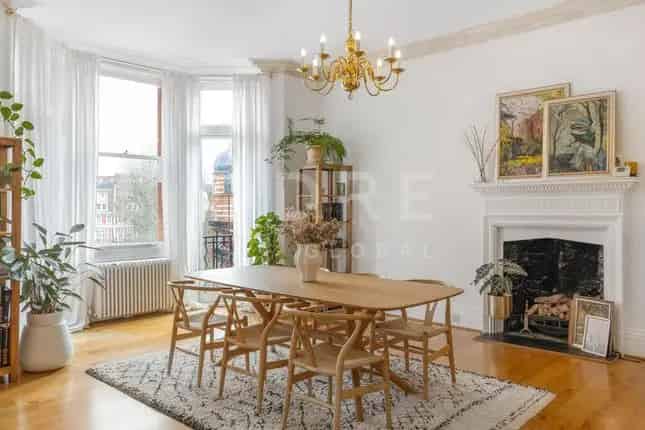 Luxury Kensington Apartment for Sale 1371 sq ft