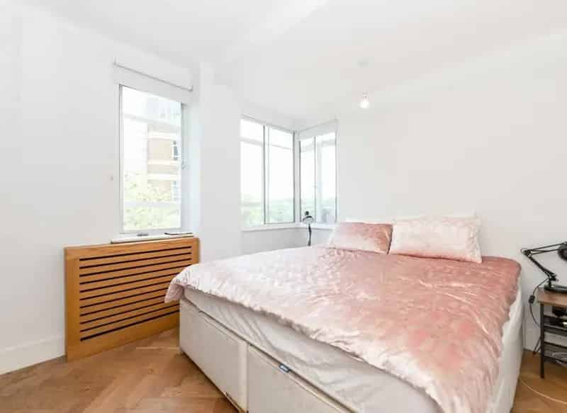 Regents Park 1-Bed Flat  Refurbished Portered Building