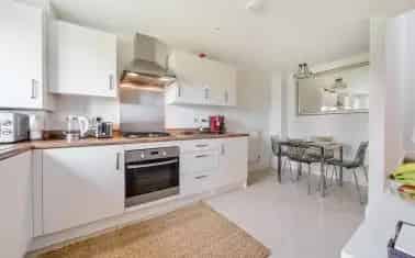 Modern 2-Bed Semi-Detached Home in Totnes Town Centre