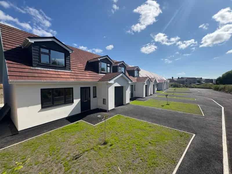 4 Bedroom Bungalow Llansamlet M4 Access Disabled Friendly