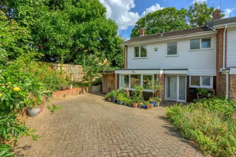 4 Bedroom Townhouse to Rent in Caversham