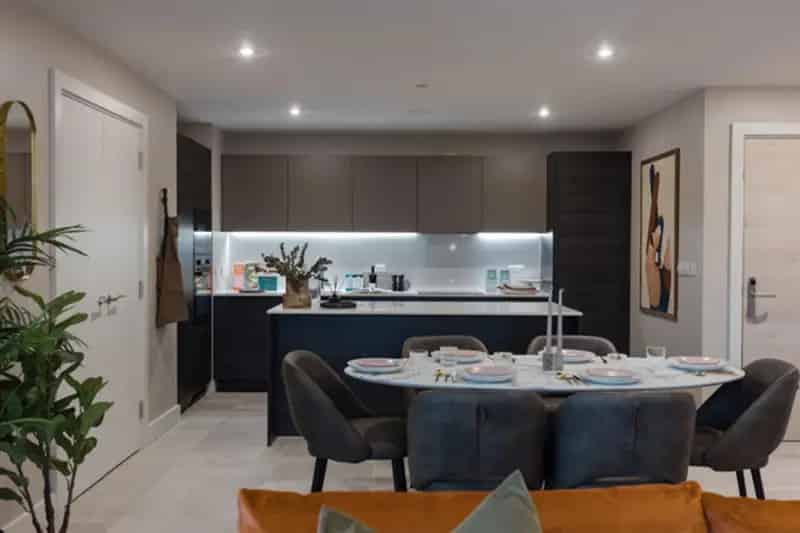 Luxury City Center Apartment Near Leeds Playhouse