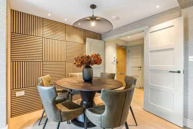 Flat for sale in St John's Wood Park, St John's Wood, London NW8