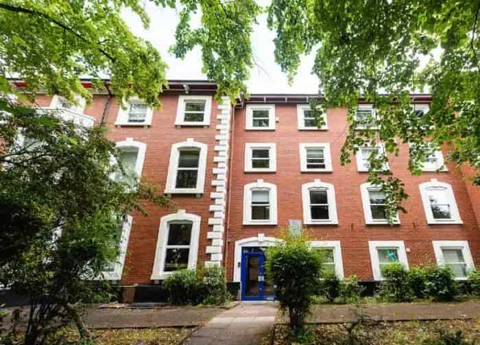 Leicester Office Spaces for Rent: Co-working, Meeting Rooms & Parking