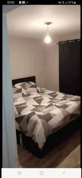 Ground Floor Flat with Communal Garden and Large Rooms