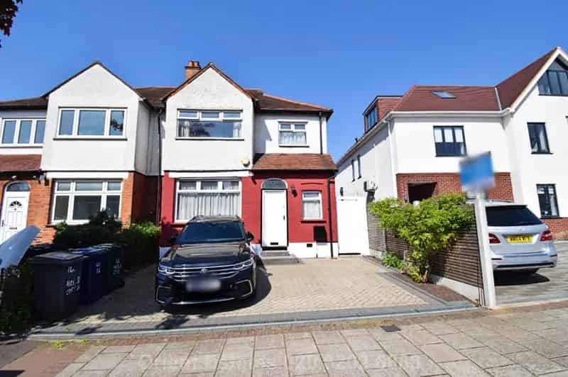 4 Bedroom Semi Detached House to Rent