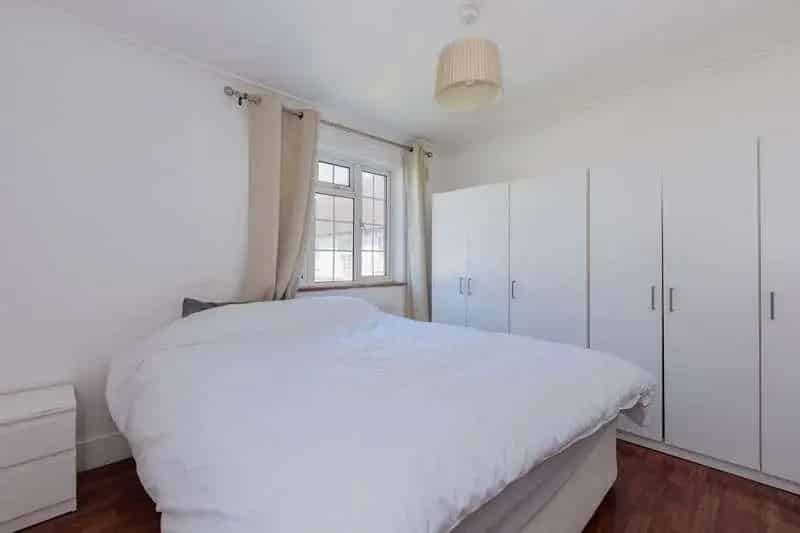 2 Bed Flat for Sale - First-Time Buyers & Investors