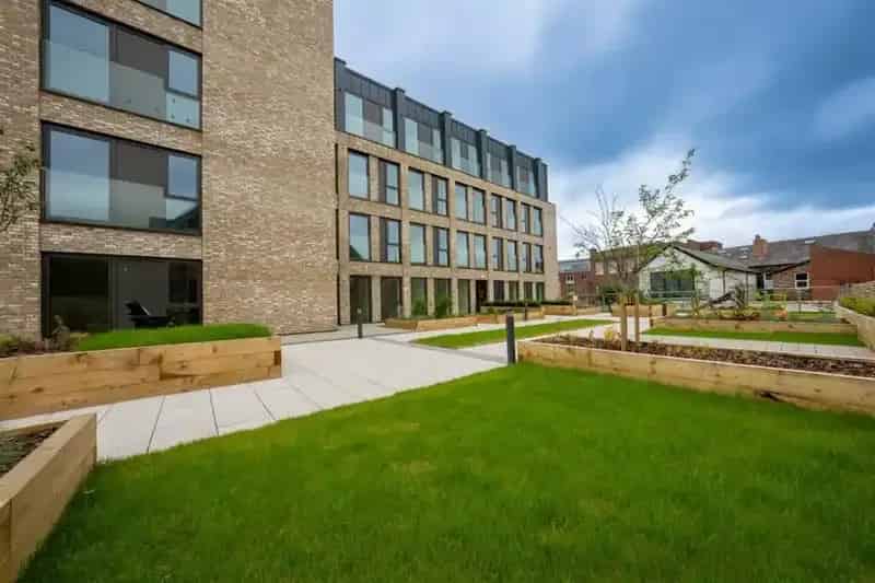 2 Bedroom Apartment for Sale in Altrincham Town Centre