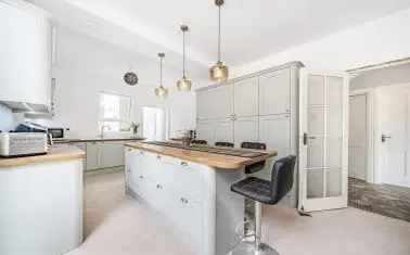 Bungalow For Sale in South Hams, England