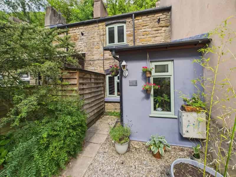 2 Bedroom Cottage for Sale in Lydbrook