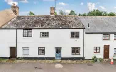 Charming 2-Bedroom Period Cottage Near Exe Estuary Trail