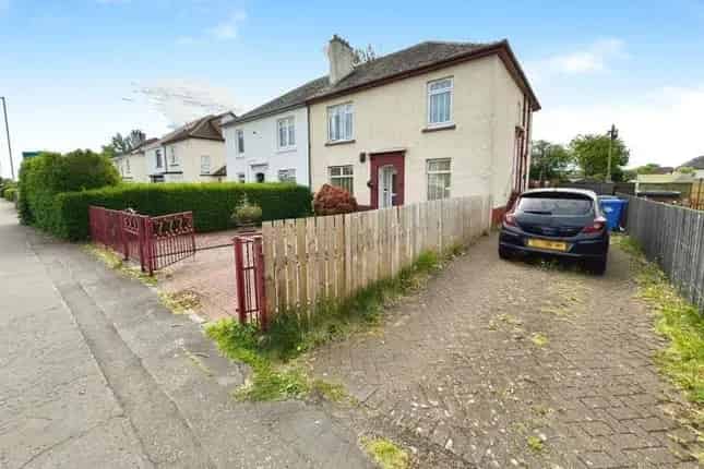2 Bedroom Flat for Sale in Glasgow G13 Archerhill Road Knightswood