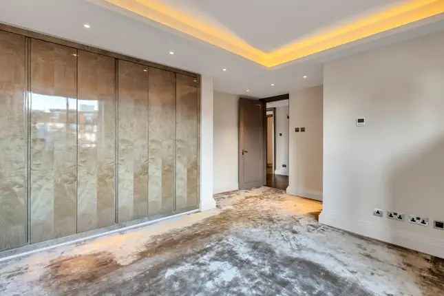 Flat for sale in Ebury Street, London SW1W