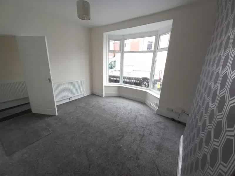 3 Bedroom End of Terrace House to Rent