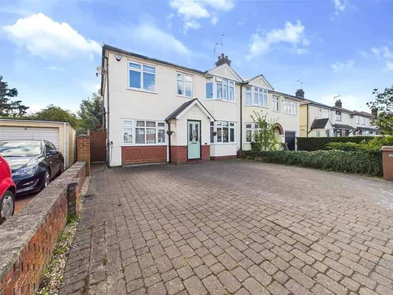 4 Bedroom Semi-Detached House for Sale