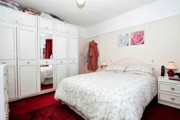Three Bedroom Family Home in Woodston Near City Centre
