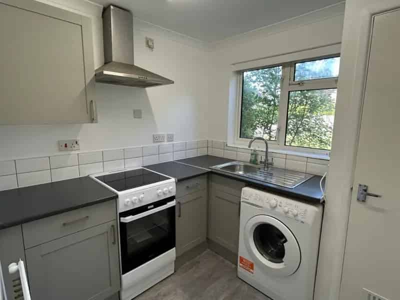 2 Bedroom Flat To Rent