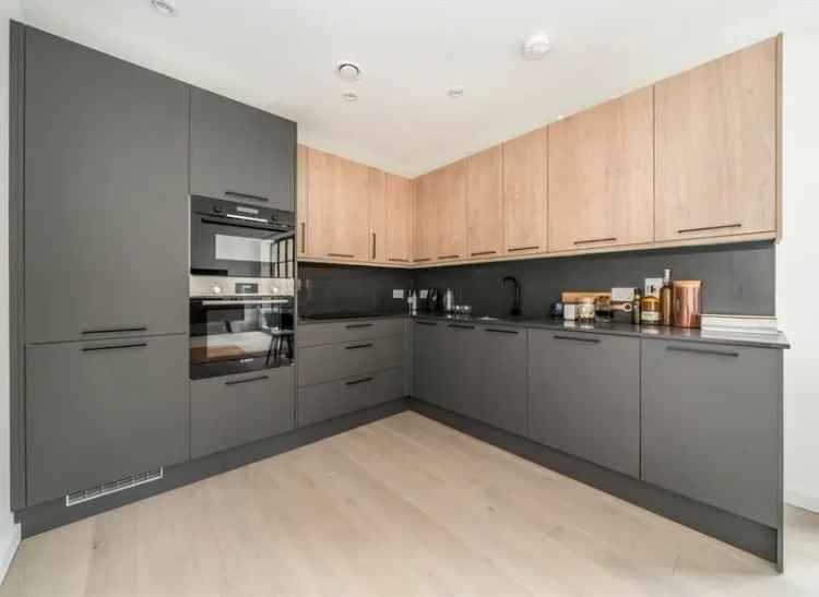 1 Bedroom Warehouse Apartment Spitalfields E1 Near Stations