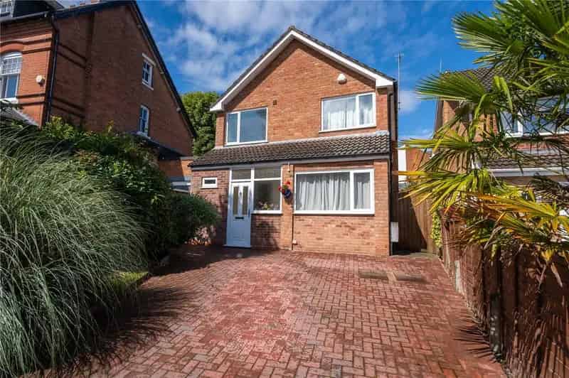 3 Bedroom Detached House for Sale