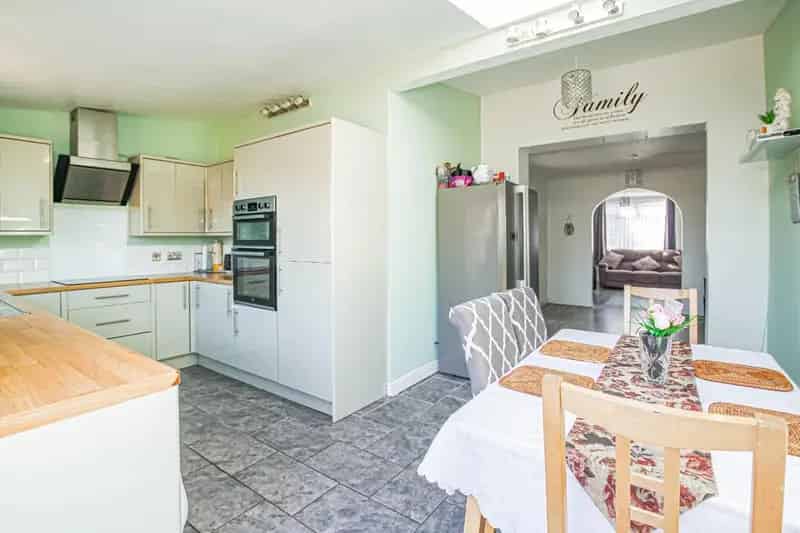 4 Bedroom House for Sale in Garden Hedge Leighton Buzzard