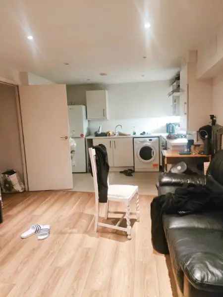 Flat For Rent in London, England