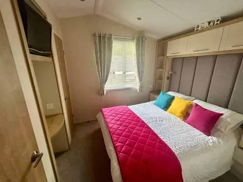 2 Bed Holiday Park Home For Sale