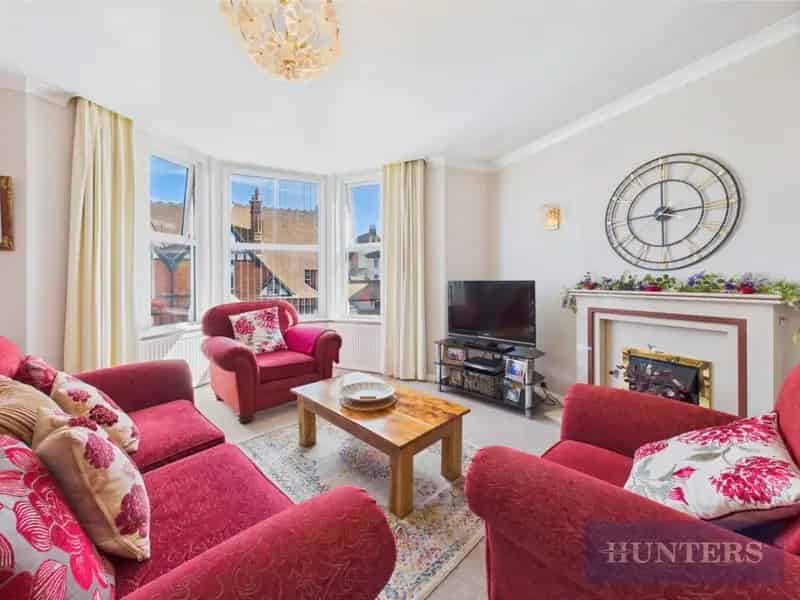 2 Bedroom Flat for Sale South Cliff Scarborough