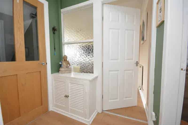 Charming Dunipace Upper Cottage Flat 2 Double Bedrooms Garage