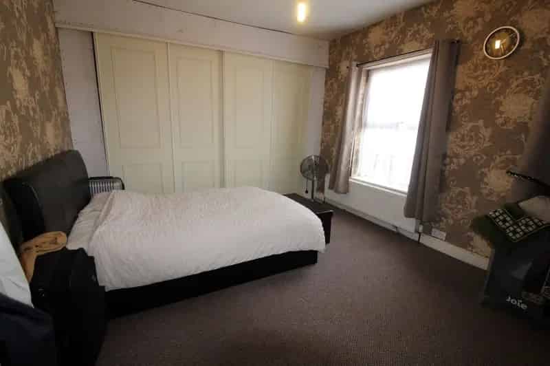 3 Bedroom Mid Terrace House Birmingham B10
