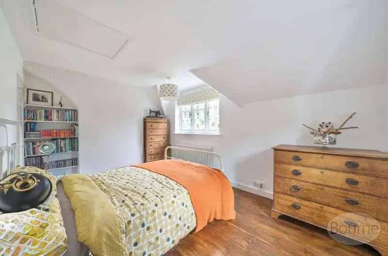 Beautifully Extended 2-Bed House for Sale