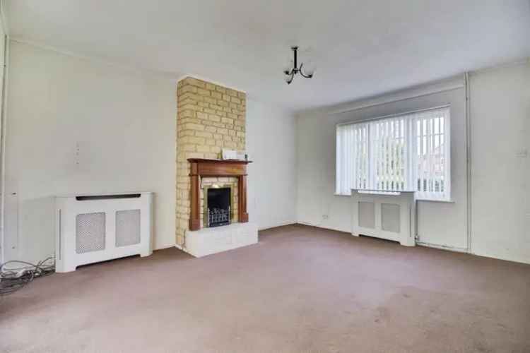 3 Bed Mid Terrace House Auction - Close to Shops Schools Train Station