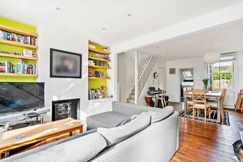 2 Bedroom House For Sale Near Station