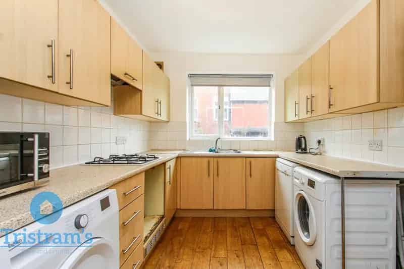 6 Bedroom Student House to Rent Near University