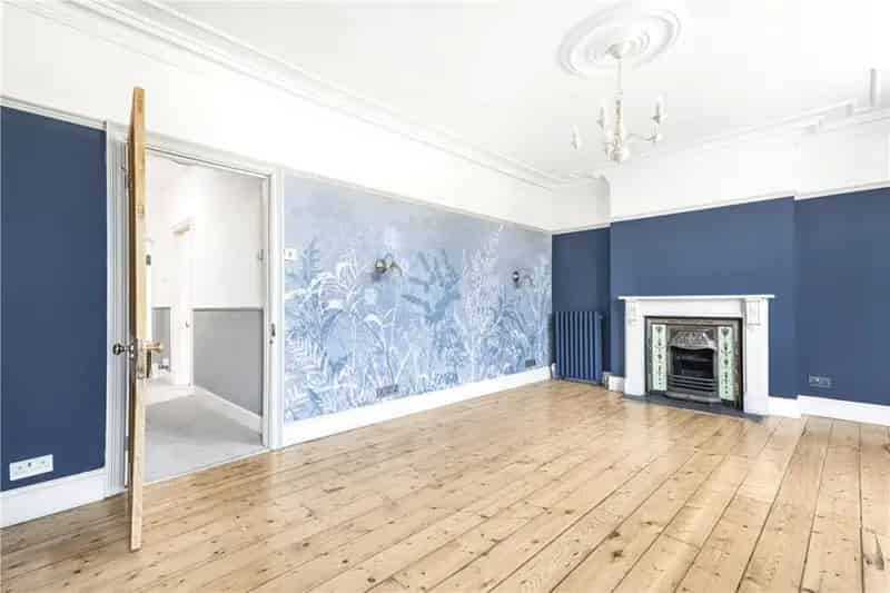 4 Bedroom Victorian Semi-Detached House in Bedford