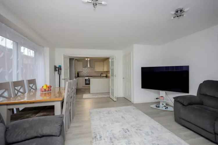 Seaford 4-Bedroom House Modern Open Plan Kitchen Garden En Suite