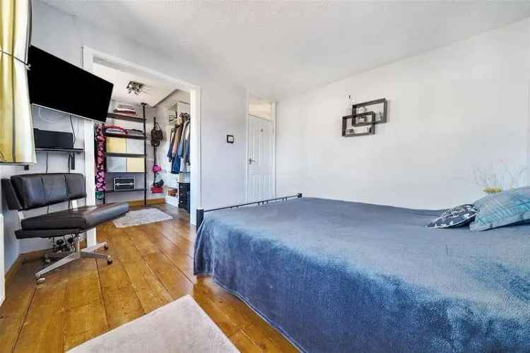 2 Bed Semi Detached House For Sale Fareham